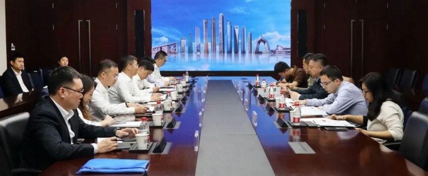 2圖為在中建三局會(huì )議現場(chǎng).jpg